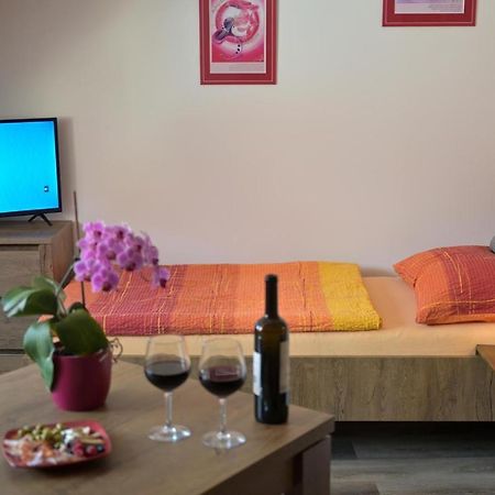 Penzion A Wellness U Trebonske Madony Exterior foto